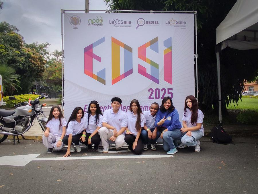 �Un orgullo! El Semillero de Investigaci�n, Aprendizaje y Desarrollo (SIAD) de la Biblioteca P�blica Municipal de Sabaneta, estuvo en el Encuentro Departamental de Semilleros de Investigaci�n.